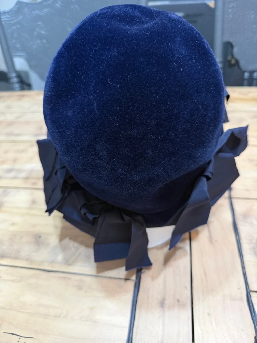 Vintage Nan Cie original Navy Velvet Bow Accent Cloche Hat - Picture 5 of 8